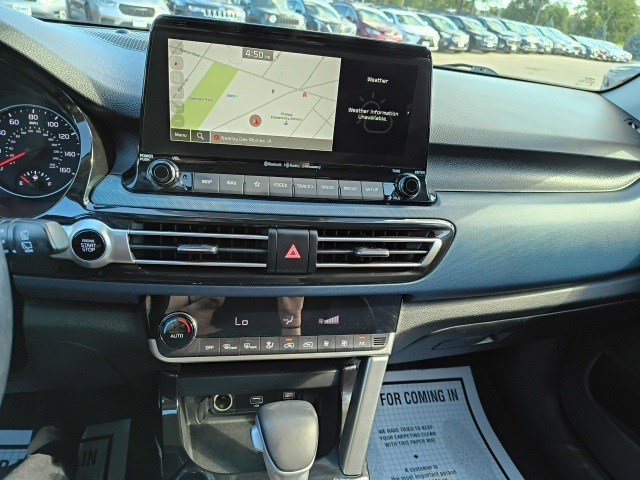 2023 Kia Seltos S photo 23