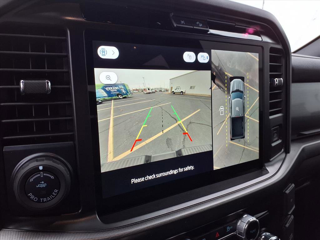 2025 Ford F-150 Lariat photo 4