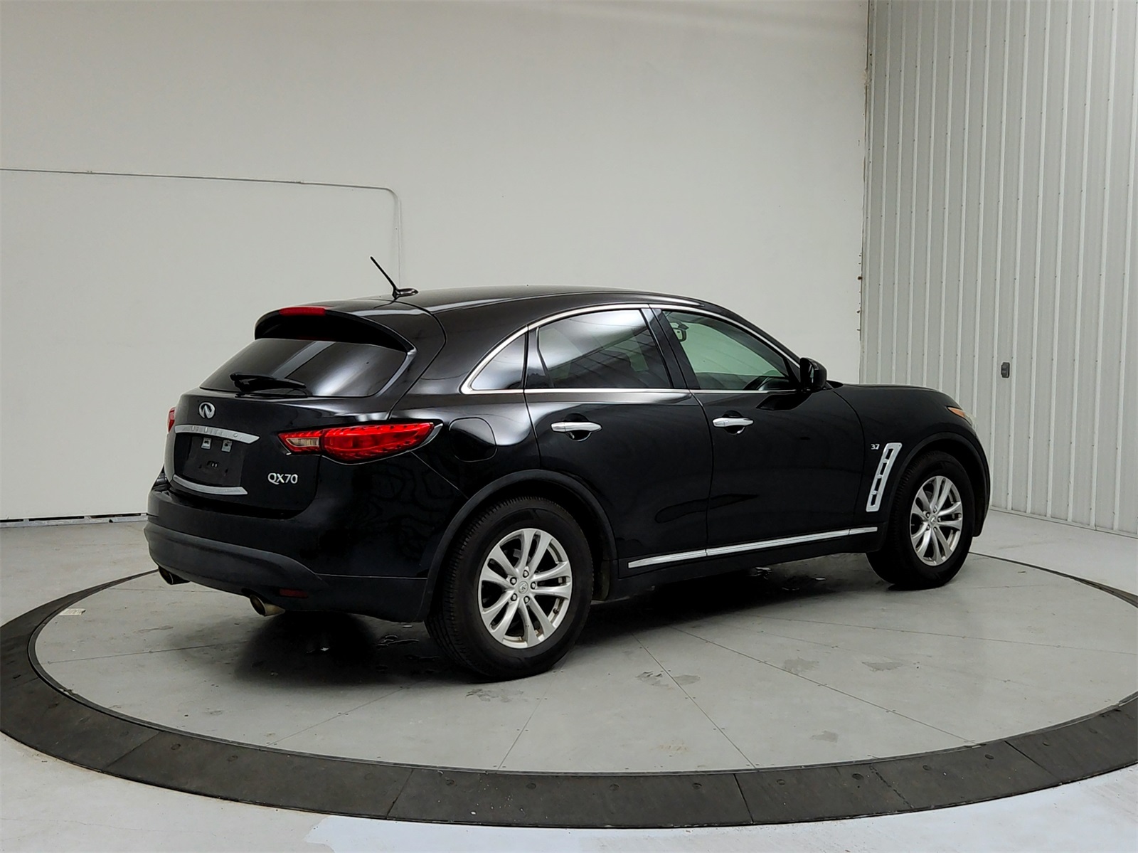 2017 Infiniti QX70 Base photo 7