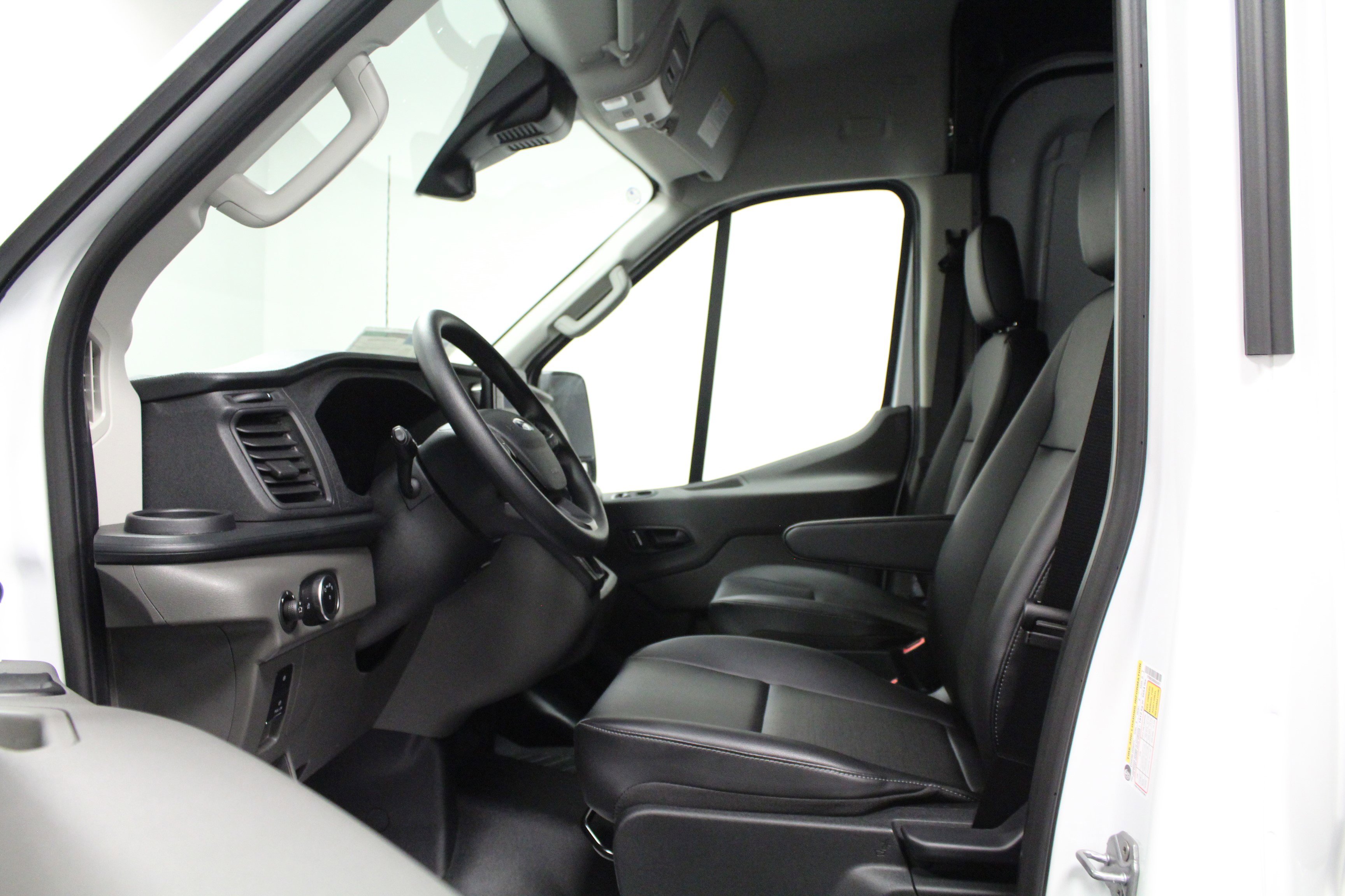 2025 Ford Transit Cargo Van photo 10