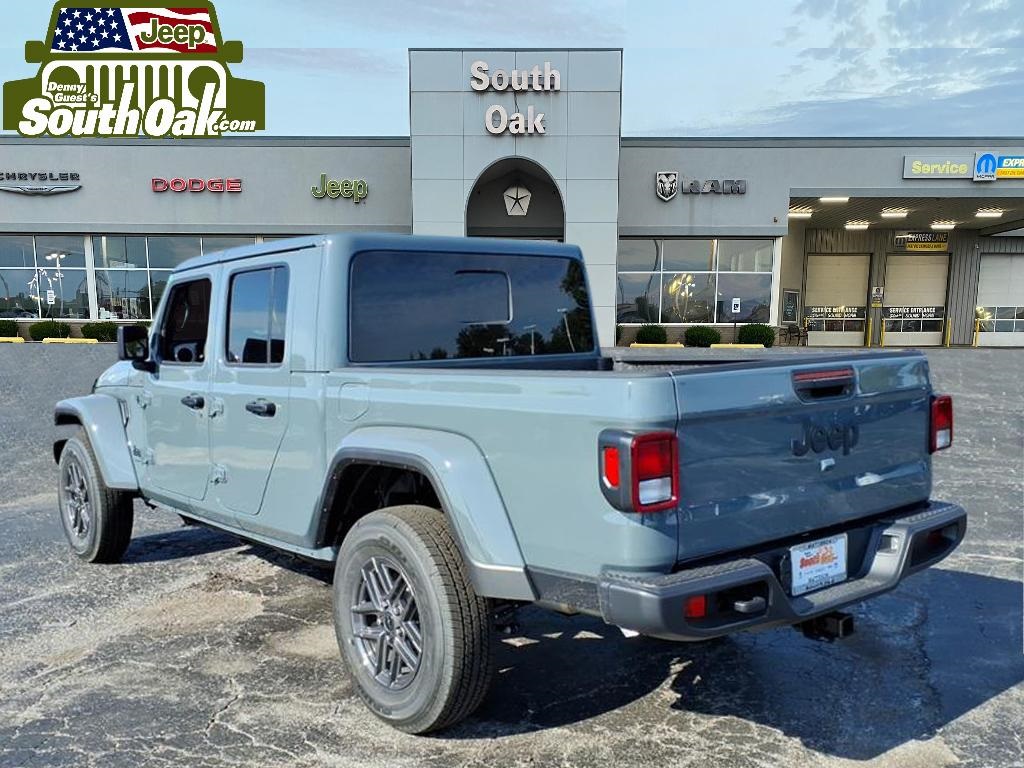 2025 Jeep Gladiator Sport S photo 4