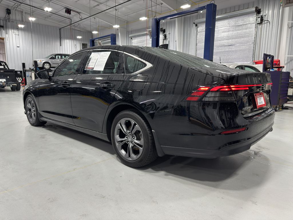 2023 Honda Accord EX photo 7