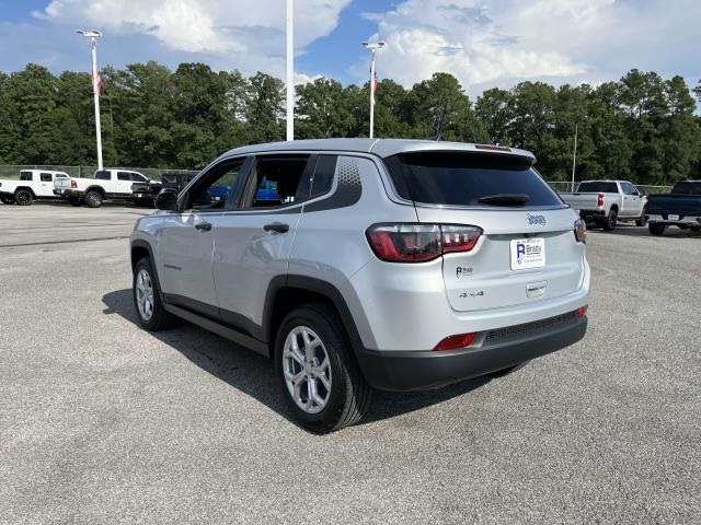 2024 Jeep Compass Sport photo 4