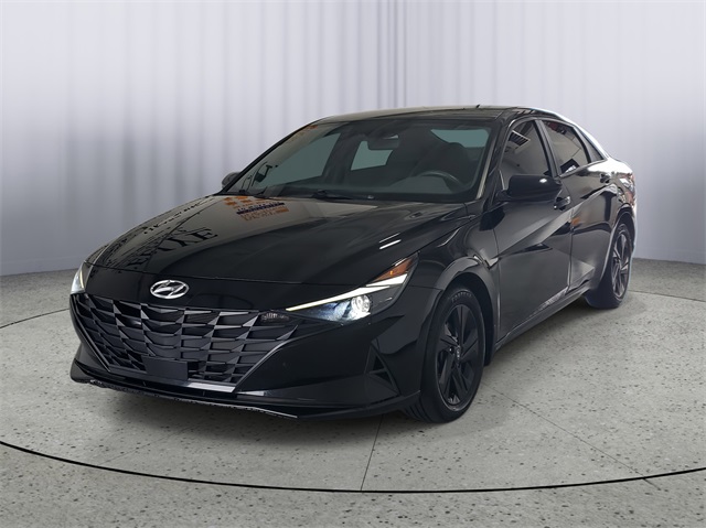 2022 Hyundai Elantra SEL Convenience photo 5