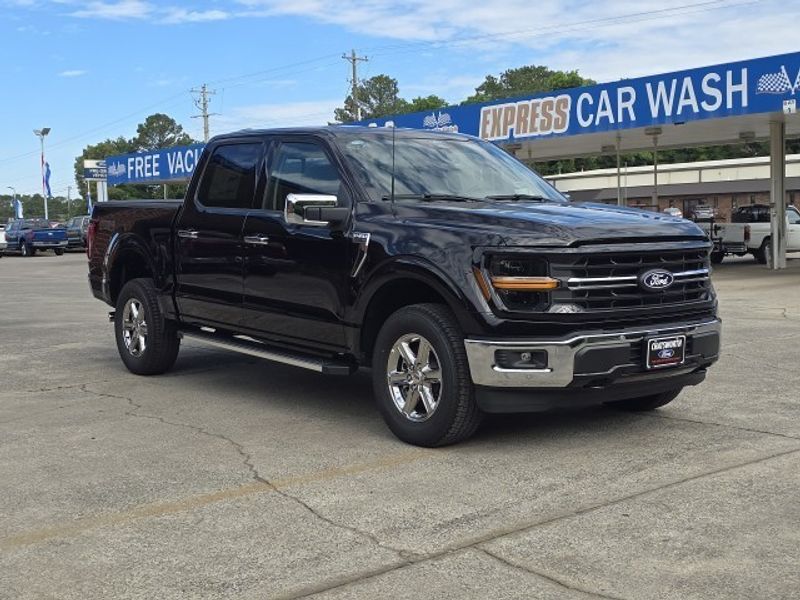 2025 Ford F-150 XLT photo 3