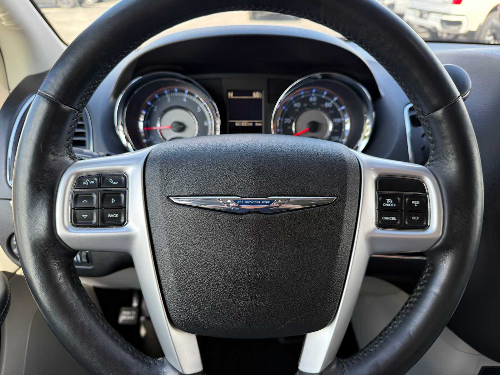 2016 Chrysler Town & Country Touring photo 23