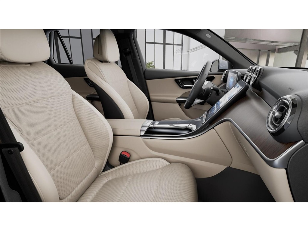 2026 Mercedes Benz GLC 300 4MATIC photo 4