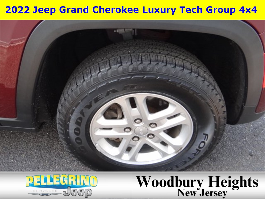 2022 Jeep Grand Cherokee Laredo photo 9