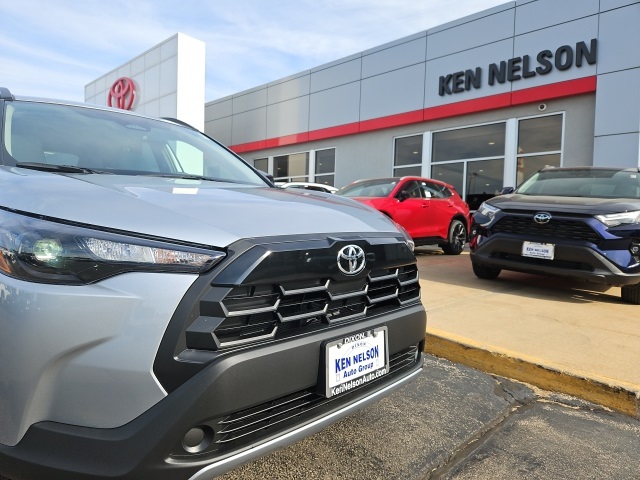 2026 Toyota Corolla Cross LE photo 2