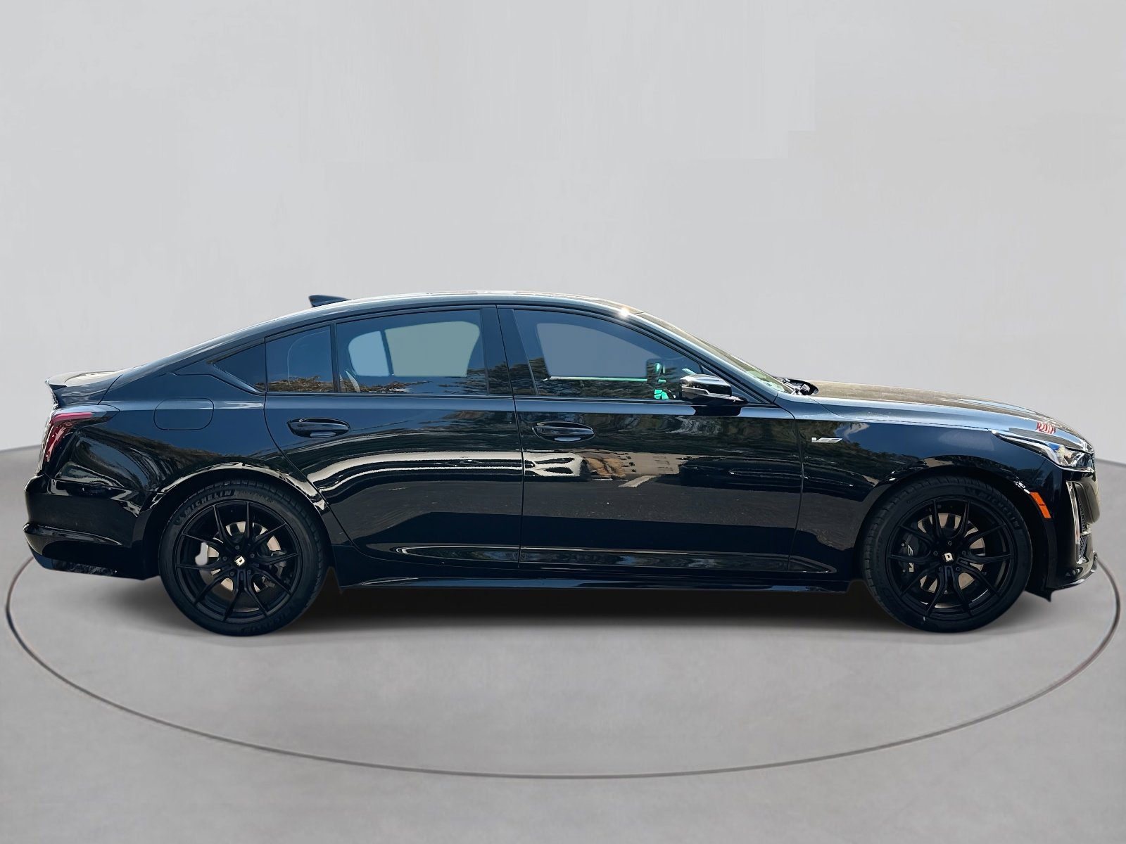 2023 Cadillac CT5 V photo 5