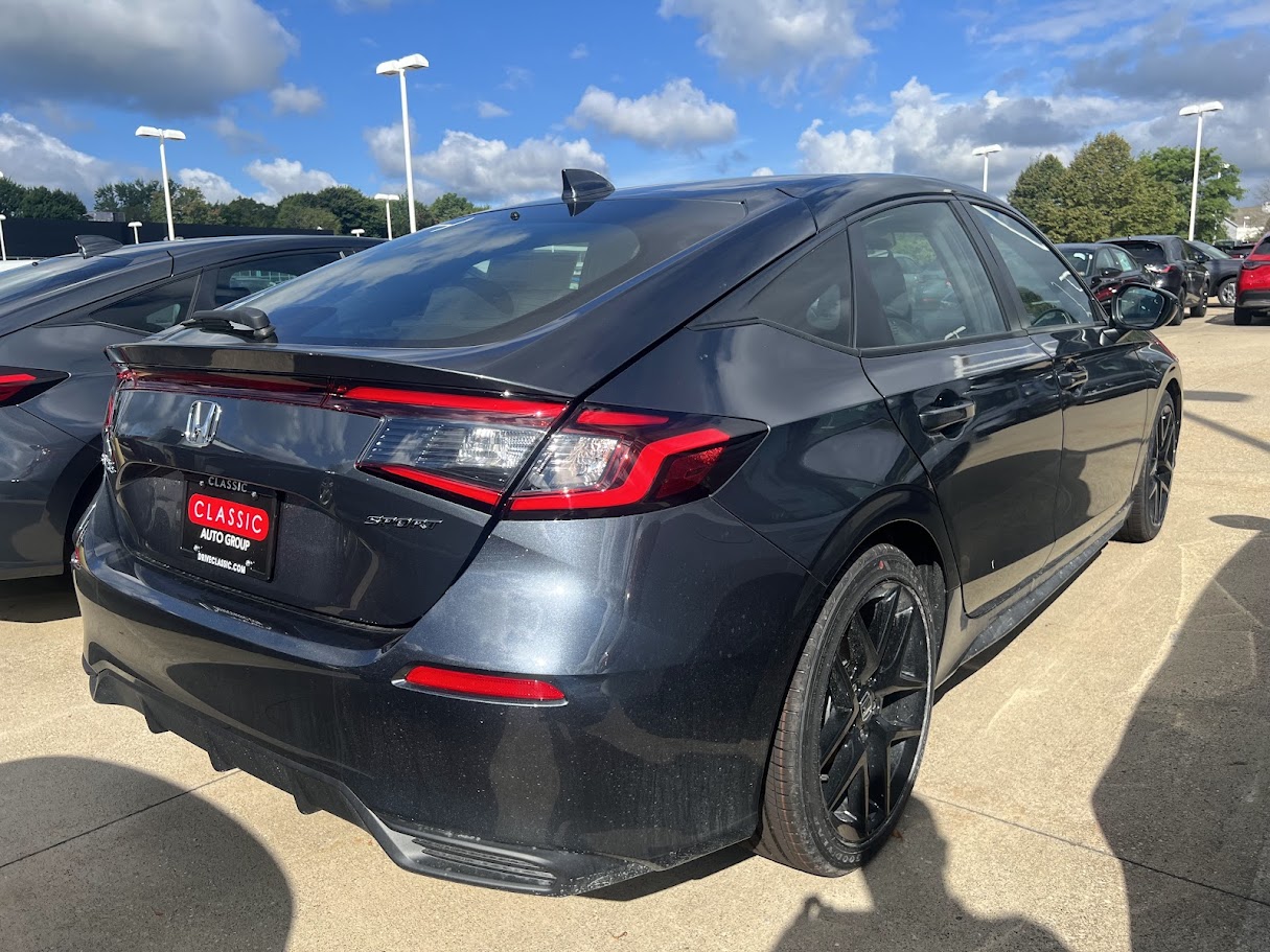 2025 Honda Civic Sport Hatchback photo 4
