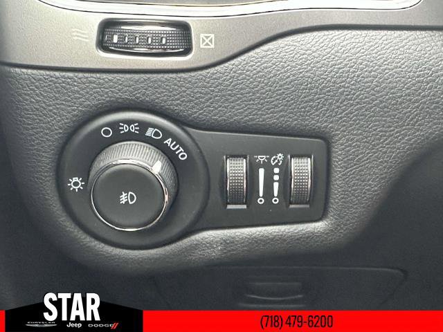 2021 Jeep Cherokee Latitude Lux photo 17