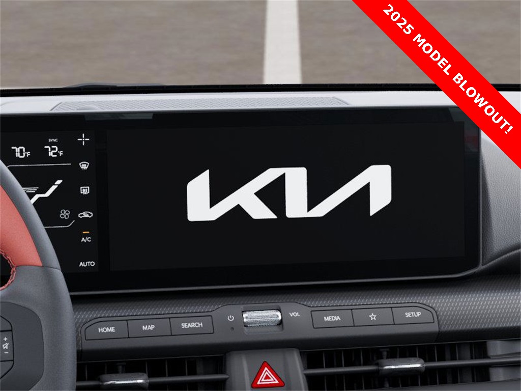 2025 Kia K4 GT-Line photo 18