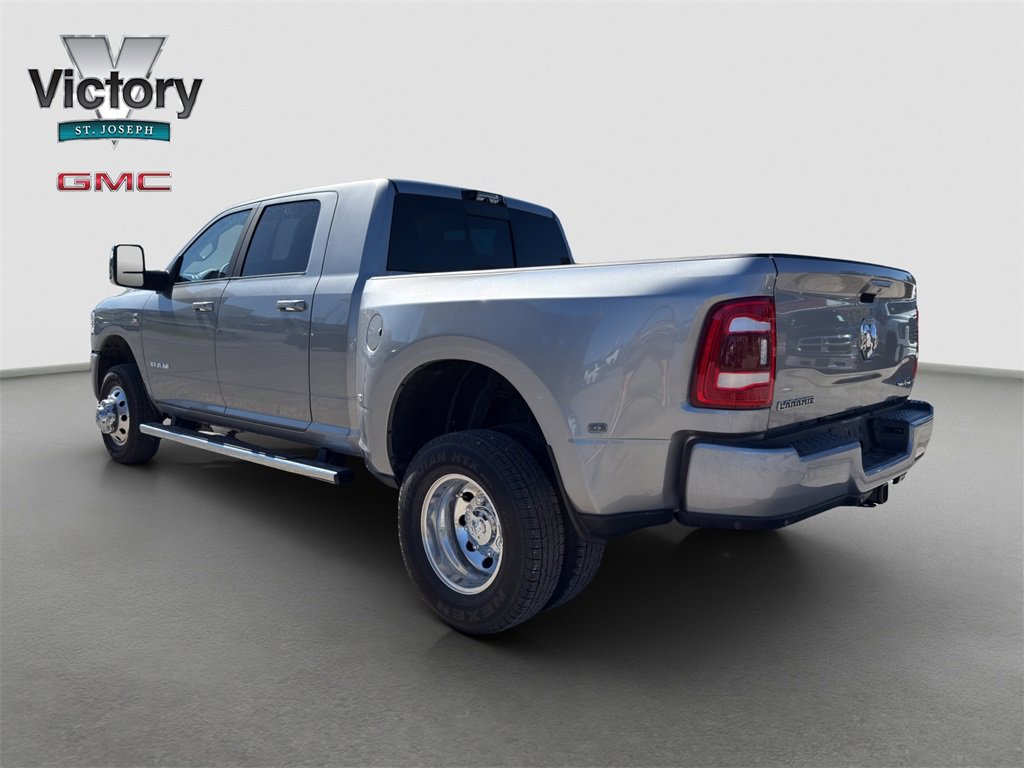 2024 Ram 3500 Laramie photo 14