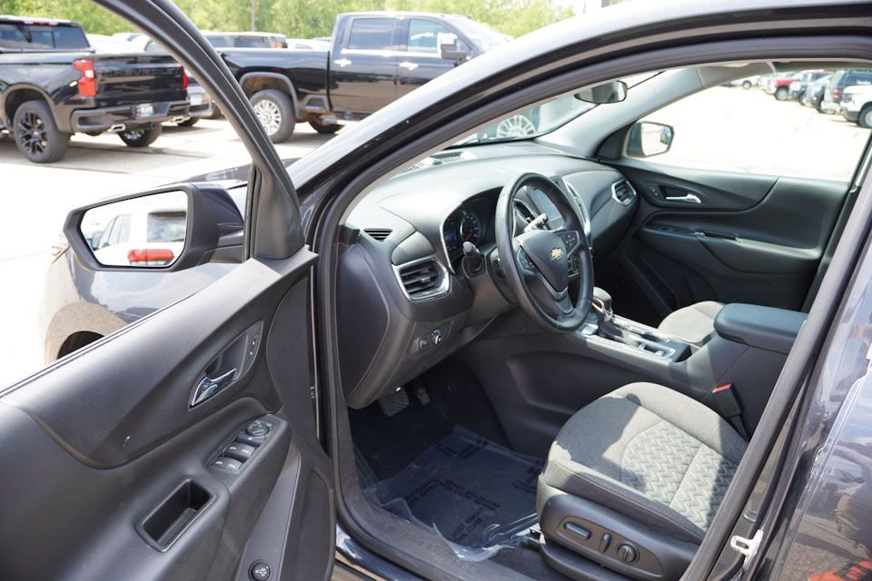 2023 Chevrolet Equinox LT photo 13