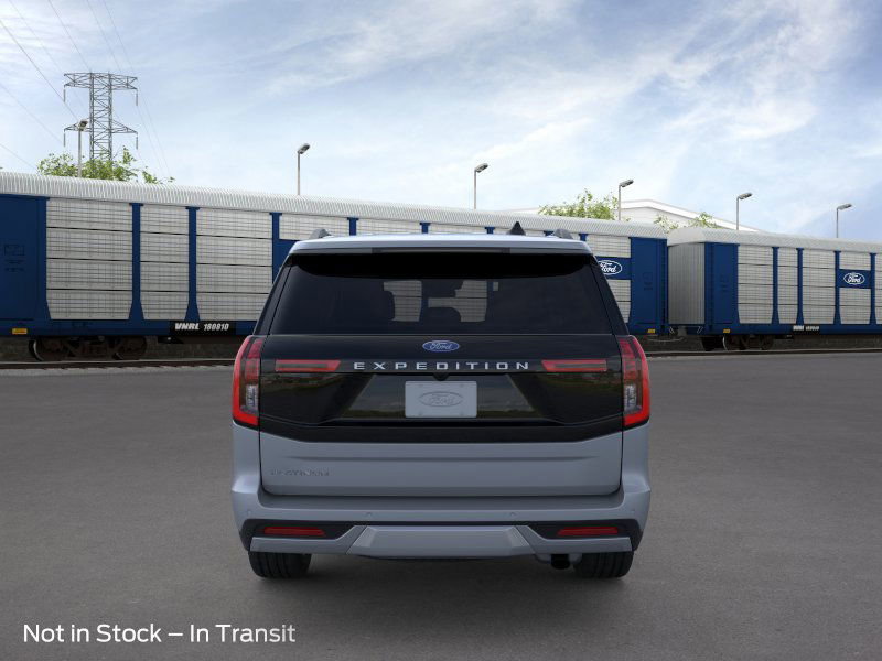 2025 Ford Expedition Platinum photo 2