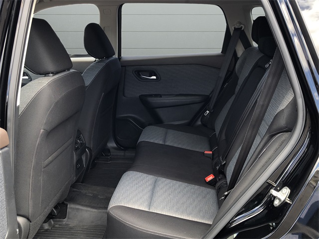 2021 Nissan Rogue SV photo 26