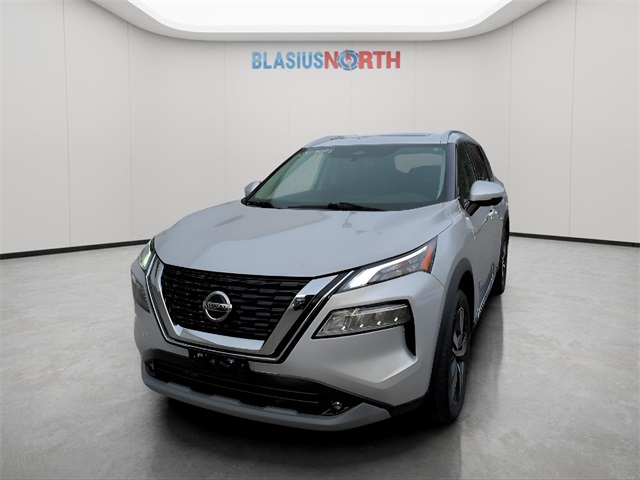 2021 Nissan Rogue SL's photo