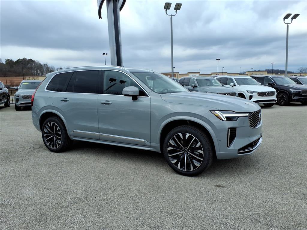 2026 Volvo XC90 Plus's photo