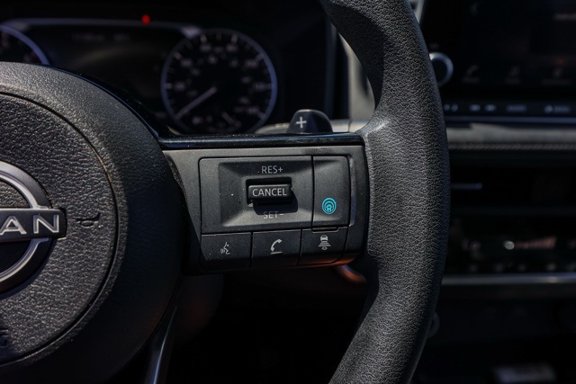 2023 Nissan Rogue SV photo 25