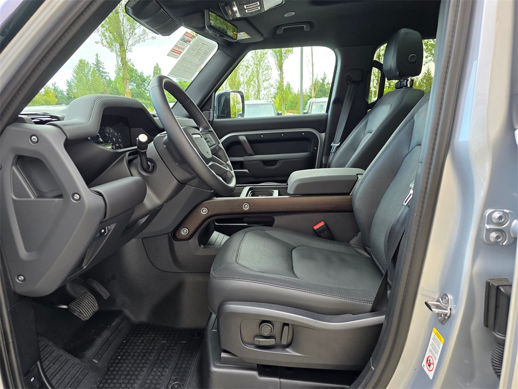 2024 Land Rover Defender 110 X-Dynamic SE photo 20