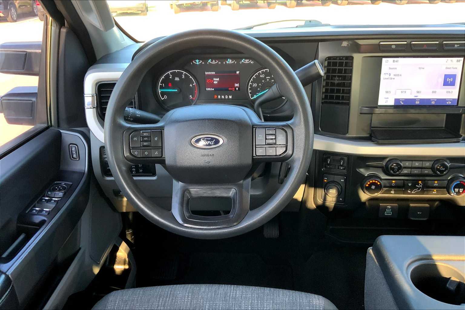 2024 Ford F-250 XLT photo 5