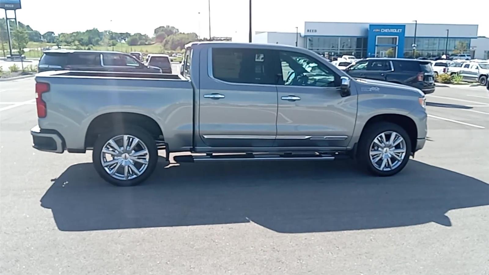 2026 Chevrolet Silverado 1500 High Country photo 9