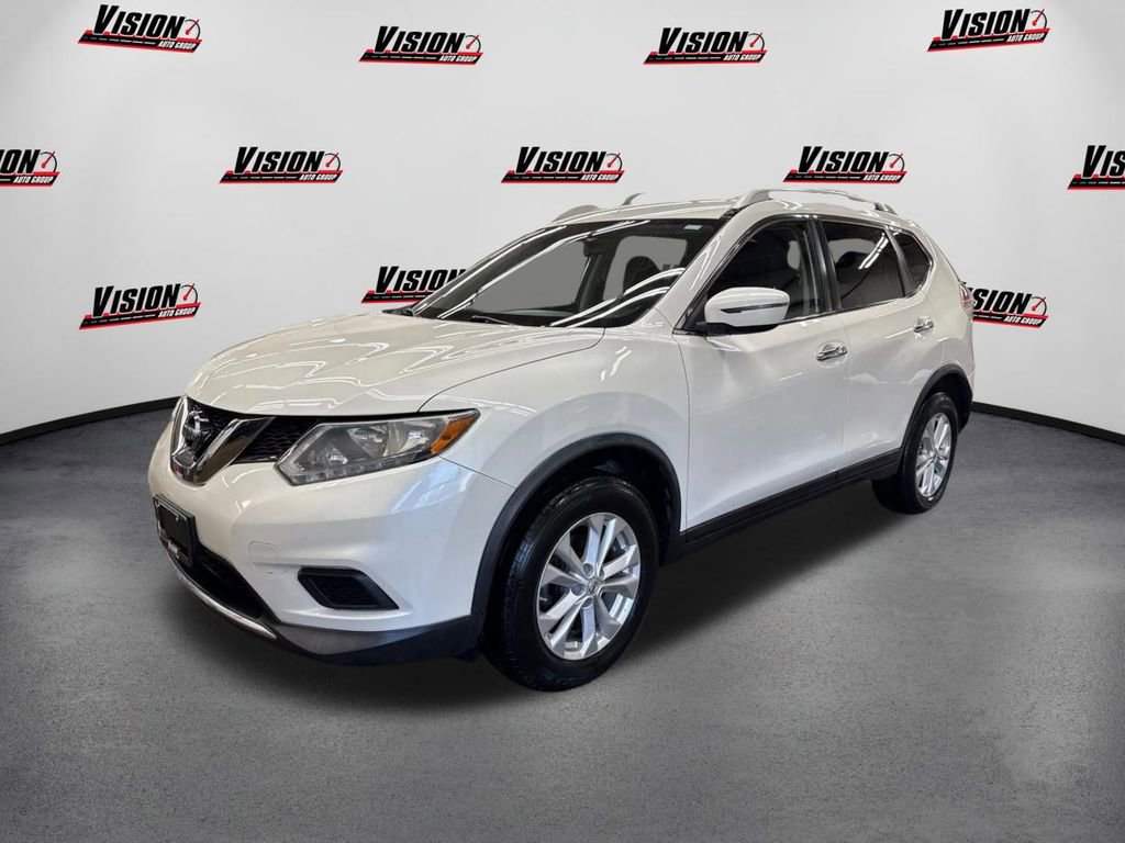 2016 Nissan Rogue SV's photo