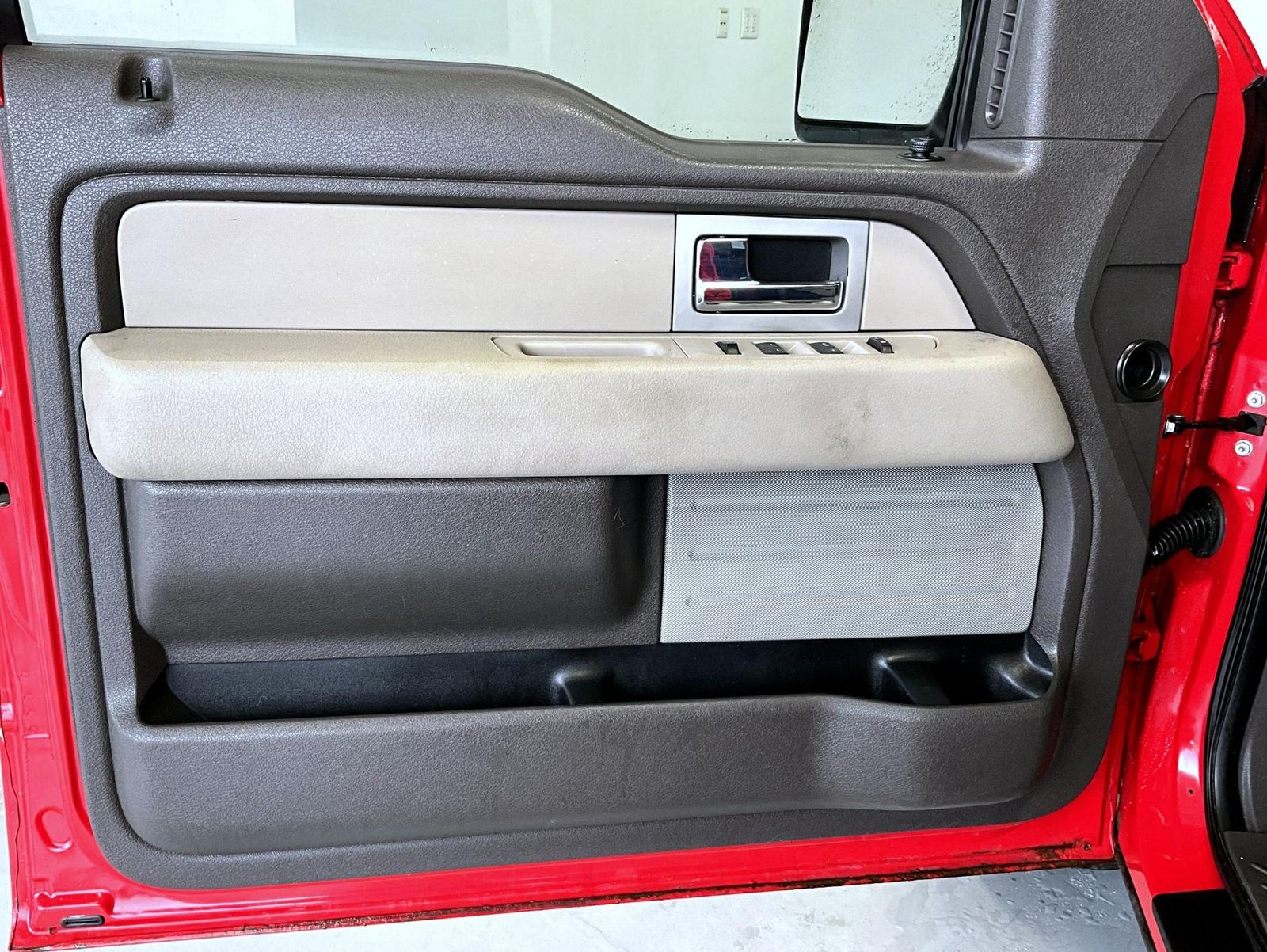 2010 Ford F-150 FX4 photo 9