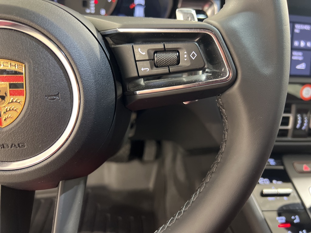 2023 Porsche Macan Base photo 12