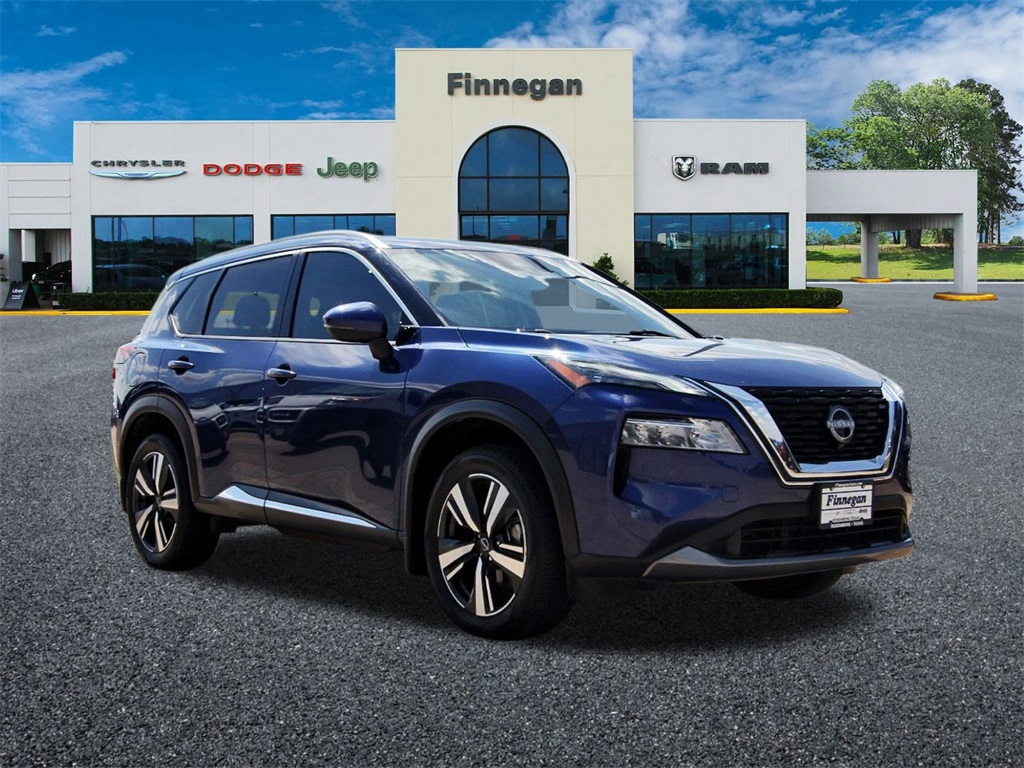 2023 Nissan Rogue SL's photo