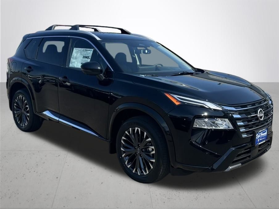 2026 Nissan Rogue Platinum photo 3