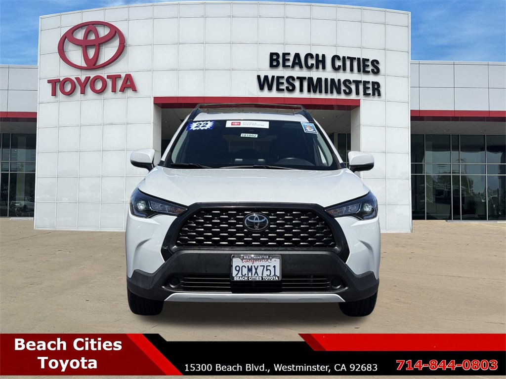 2022 Toyota Corolla Cross LE photo 4