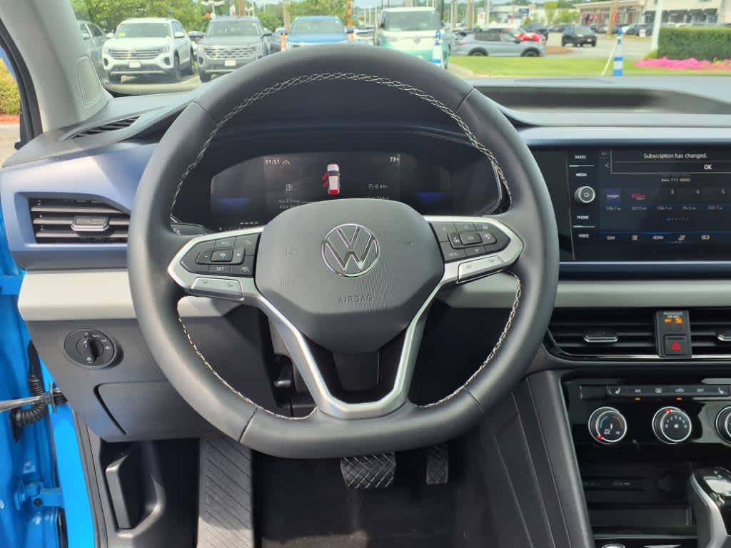 2023 Volkswagen Taos SE photo 11