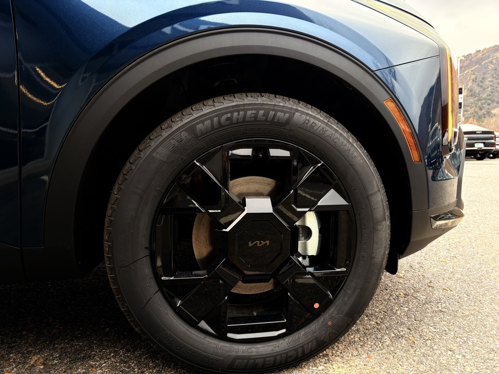 2026 Kia Sportage Plug-In Hybrid X-Line photo 4