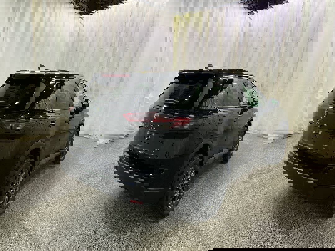 2026 Nissan Rogue S photo 4