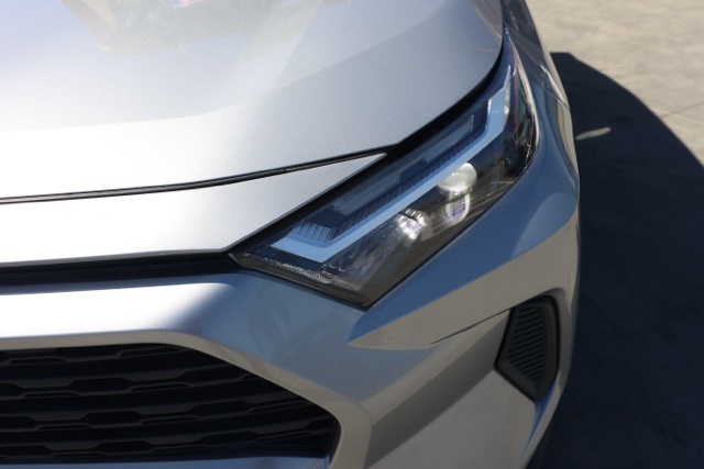 2022 Toyota RAV4 XLE photo 8