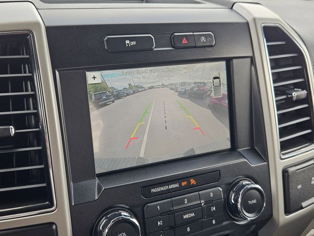 2018 Ford F-150 Lariat photo 19