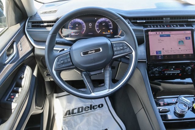 Used 2023 Gray Jeep Limited image 25