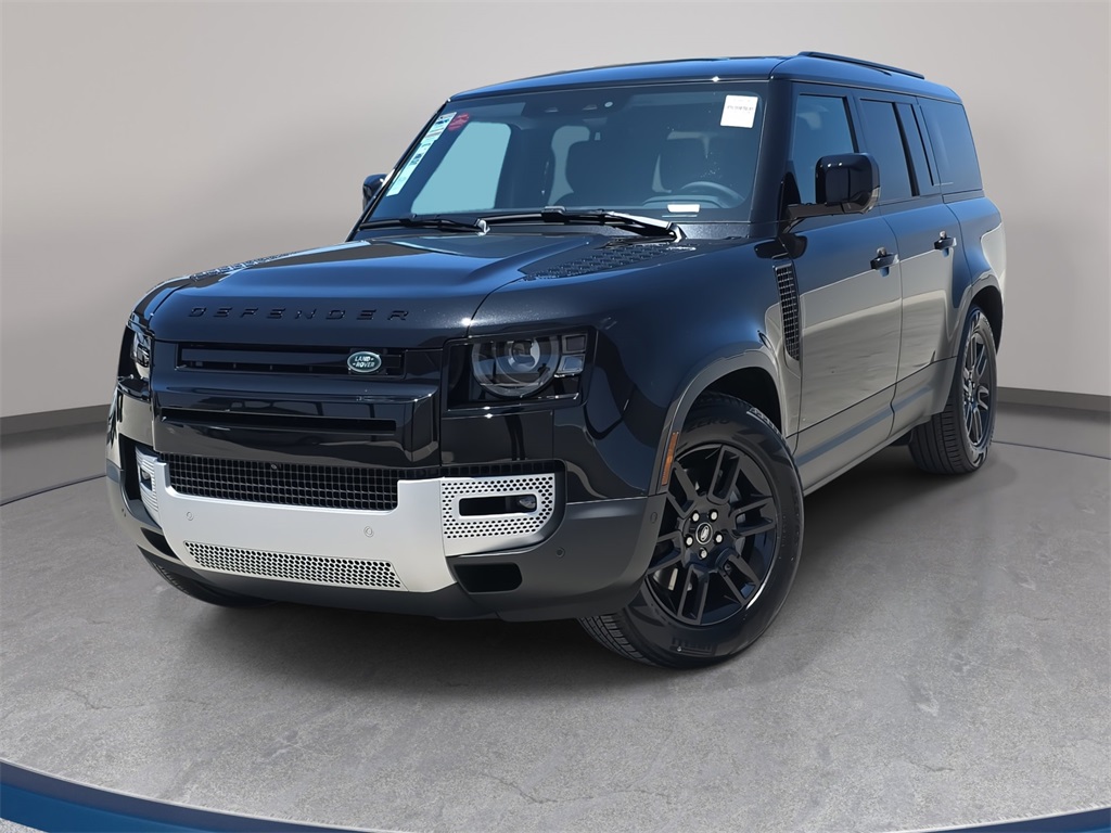 2025 Land Rover Defender S's photo