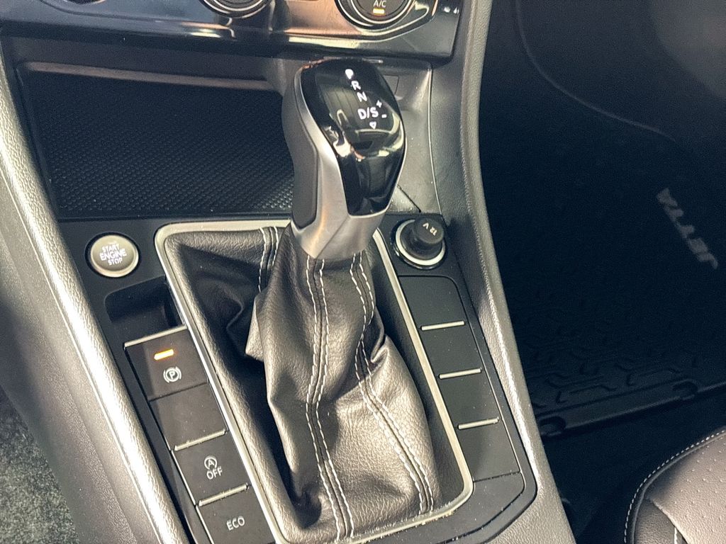 2024 Volkswagen Jetta 1.5T SE photo 17