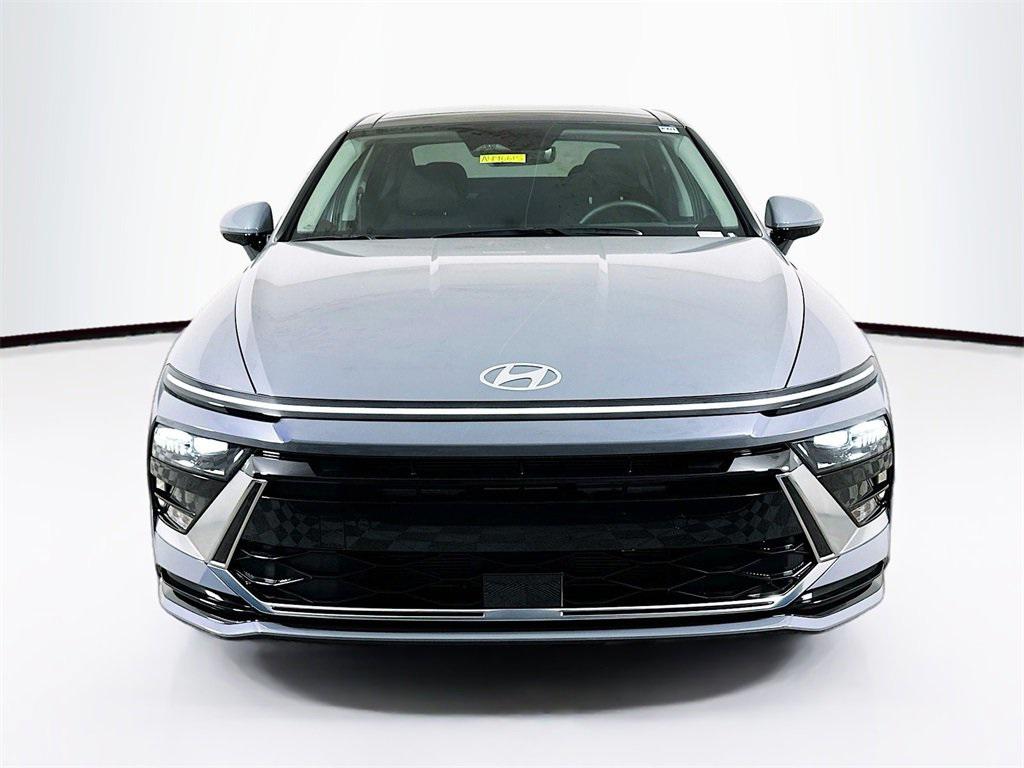 2025 Hyundai Sonata SEL Convenience photo 2