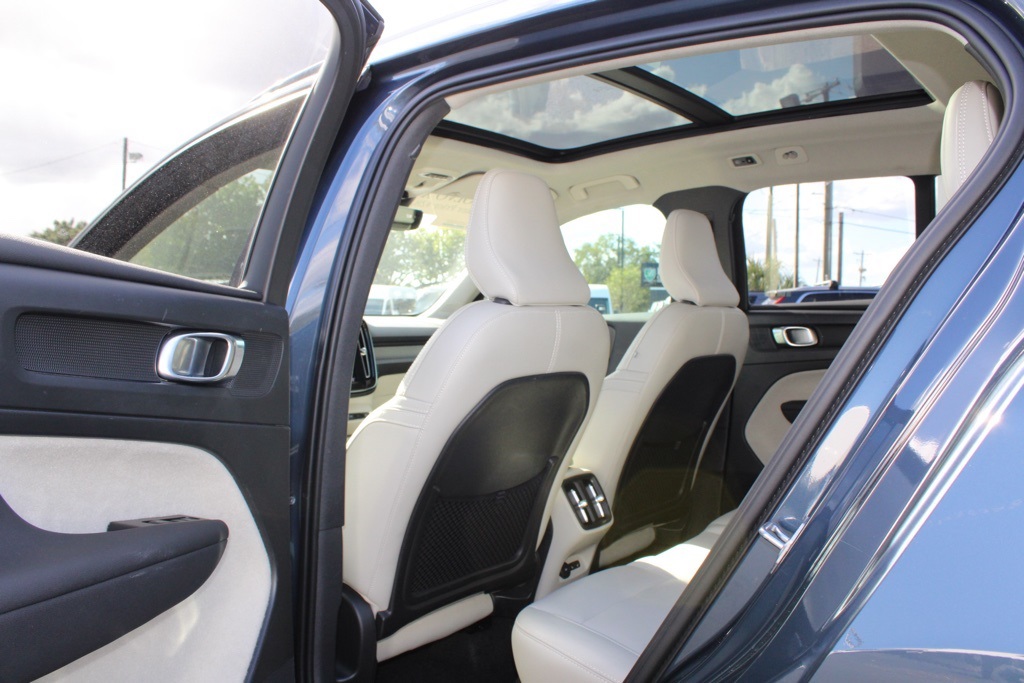 2021 Volvo XC40 T5 AWD Inscription photo 30