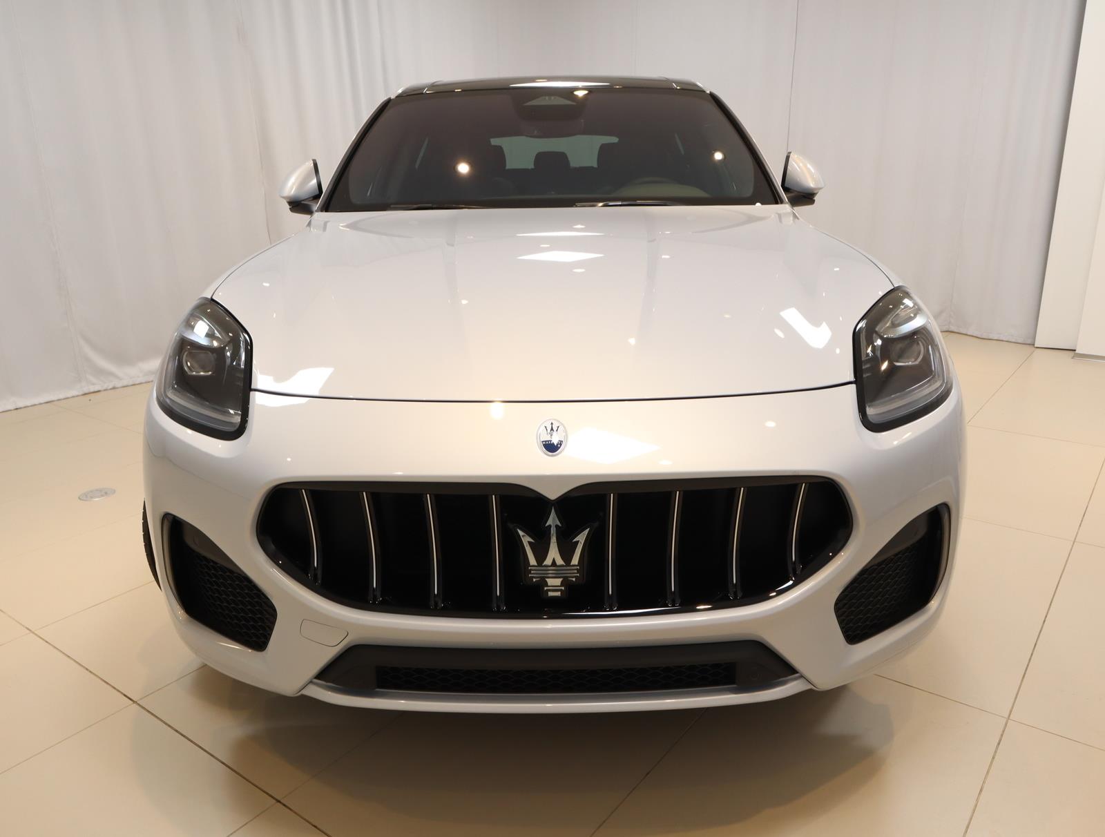 New 2024 Bianco Astro Metallic Maserati GT AWD image 8