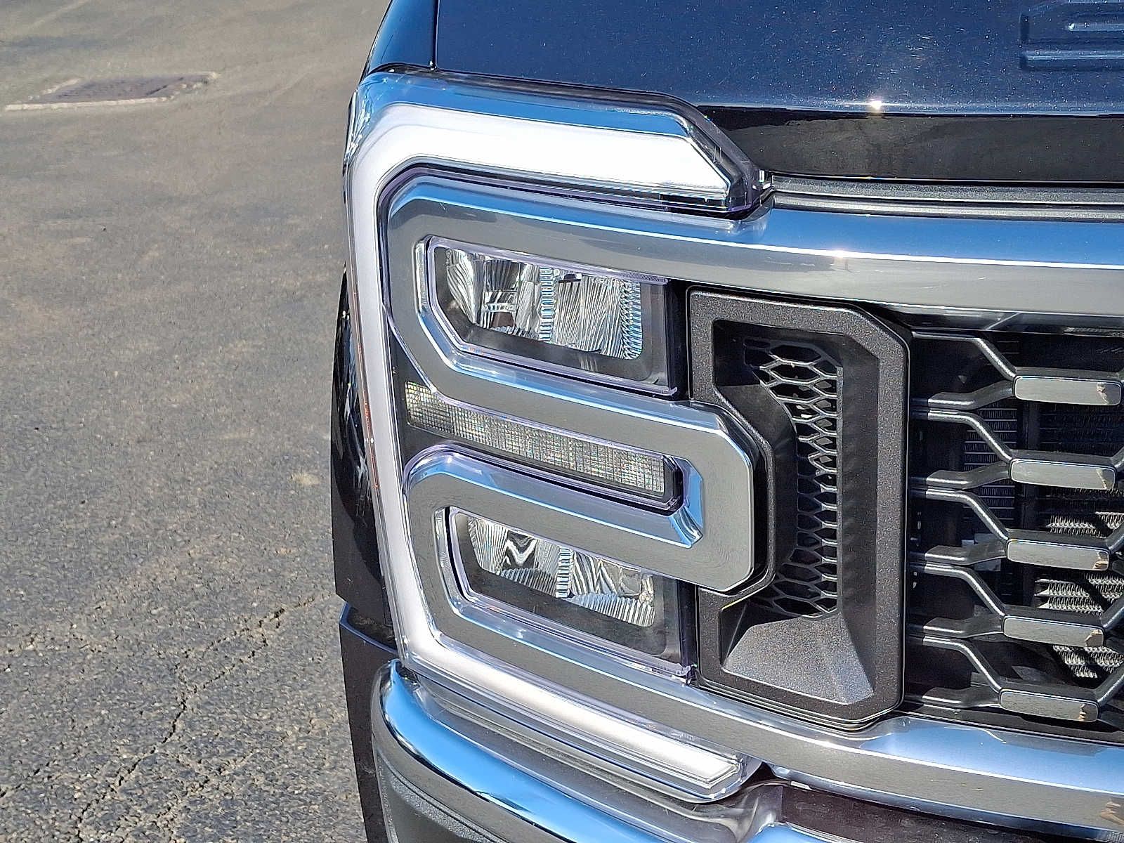 2025 Ford F-450 Lariat photo 9