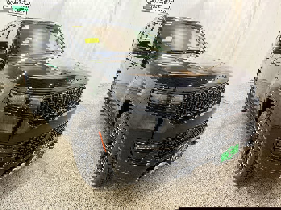 2025 Jeep Wagoneer Series II's photo