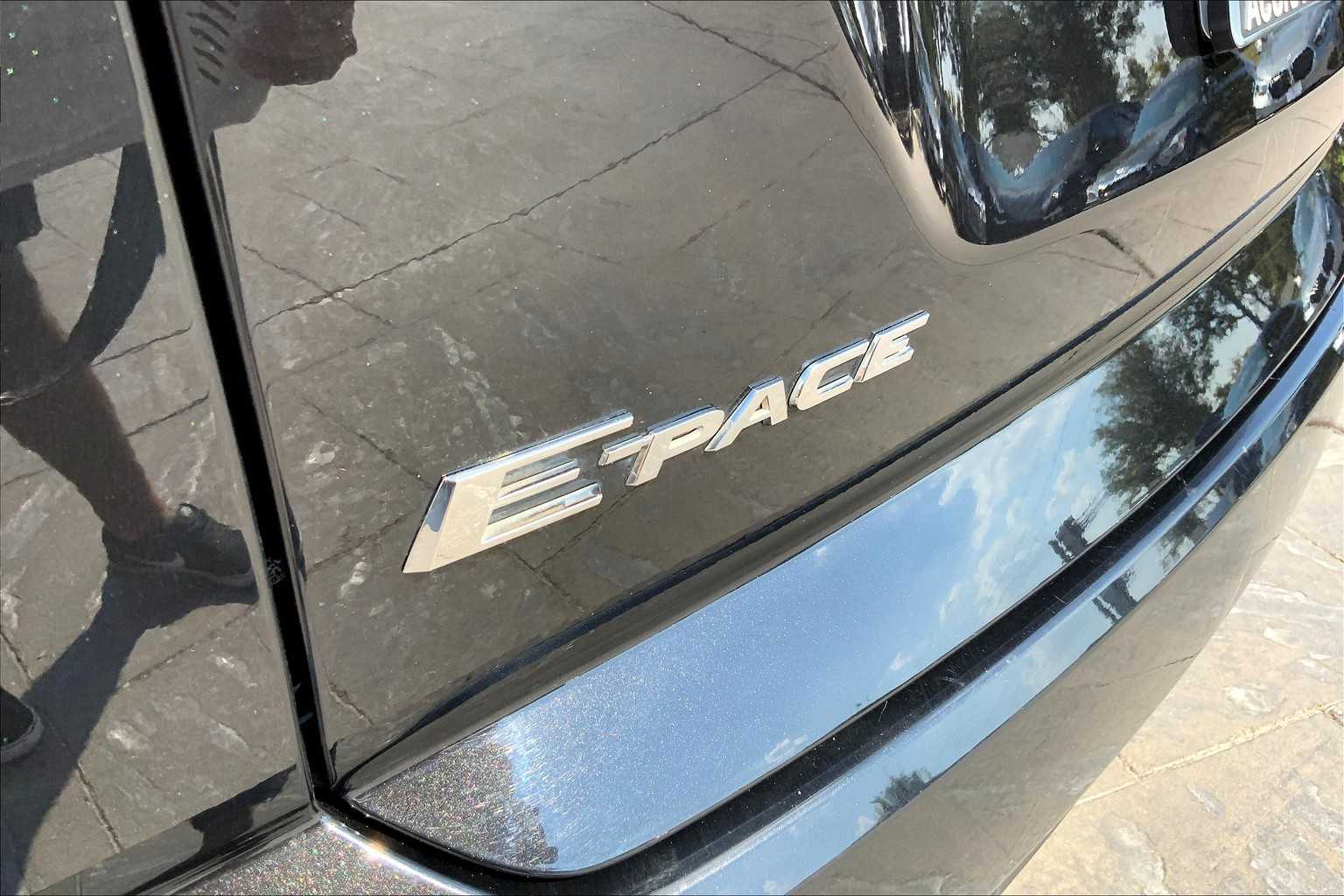2018 Jaguar E-PACE SE photo 29