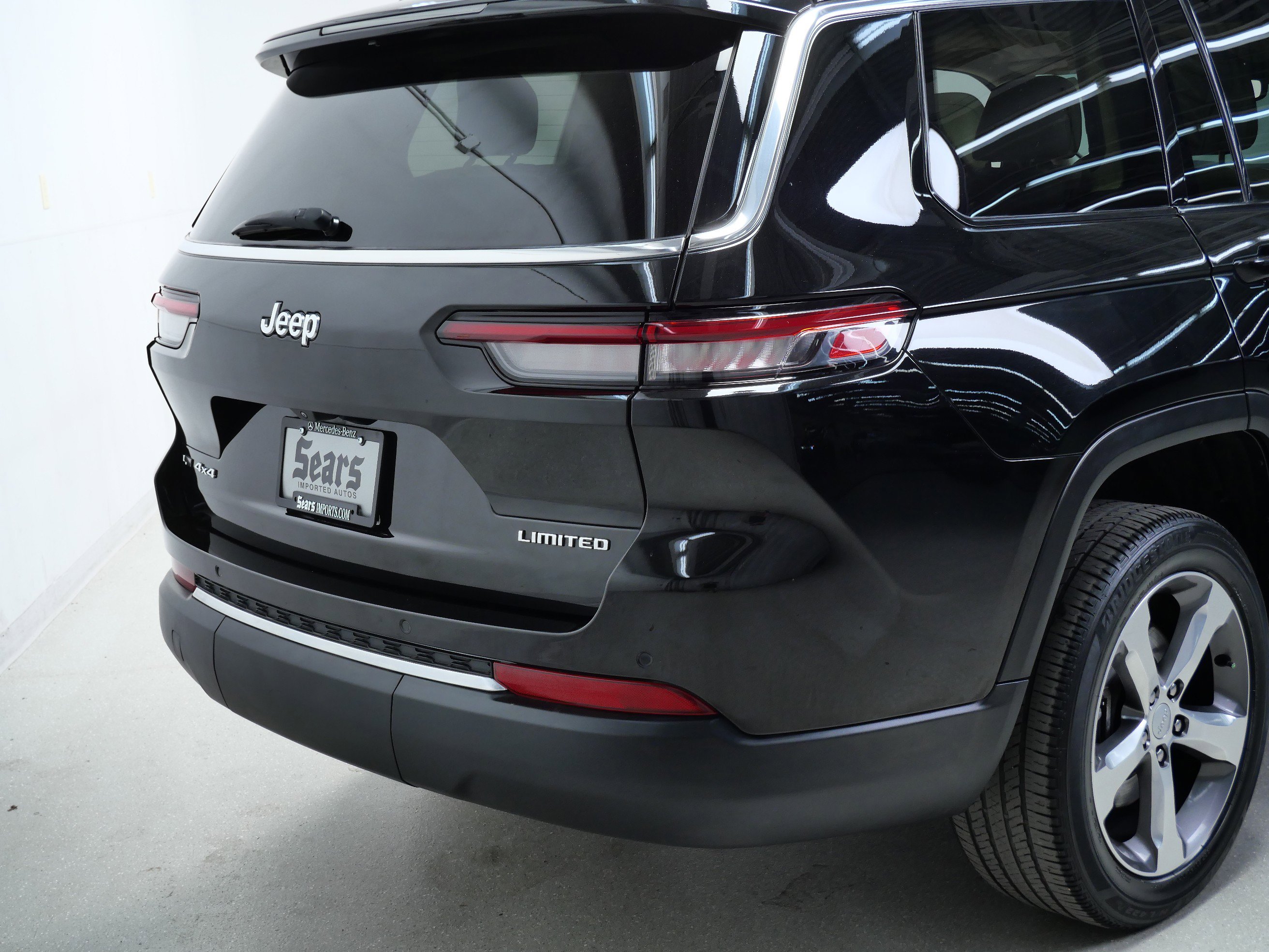2022 Jeep Grand Cherokee Limited photo 4