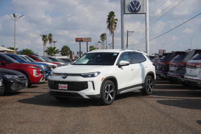 2026 Volkswagen Tiguan SE's photo