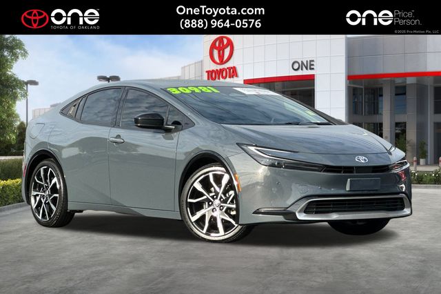 2023 Toyota Prius Prime XSE's photo